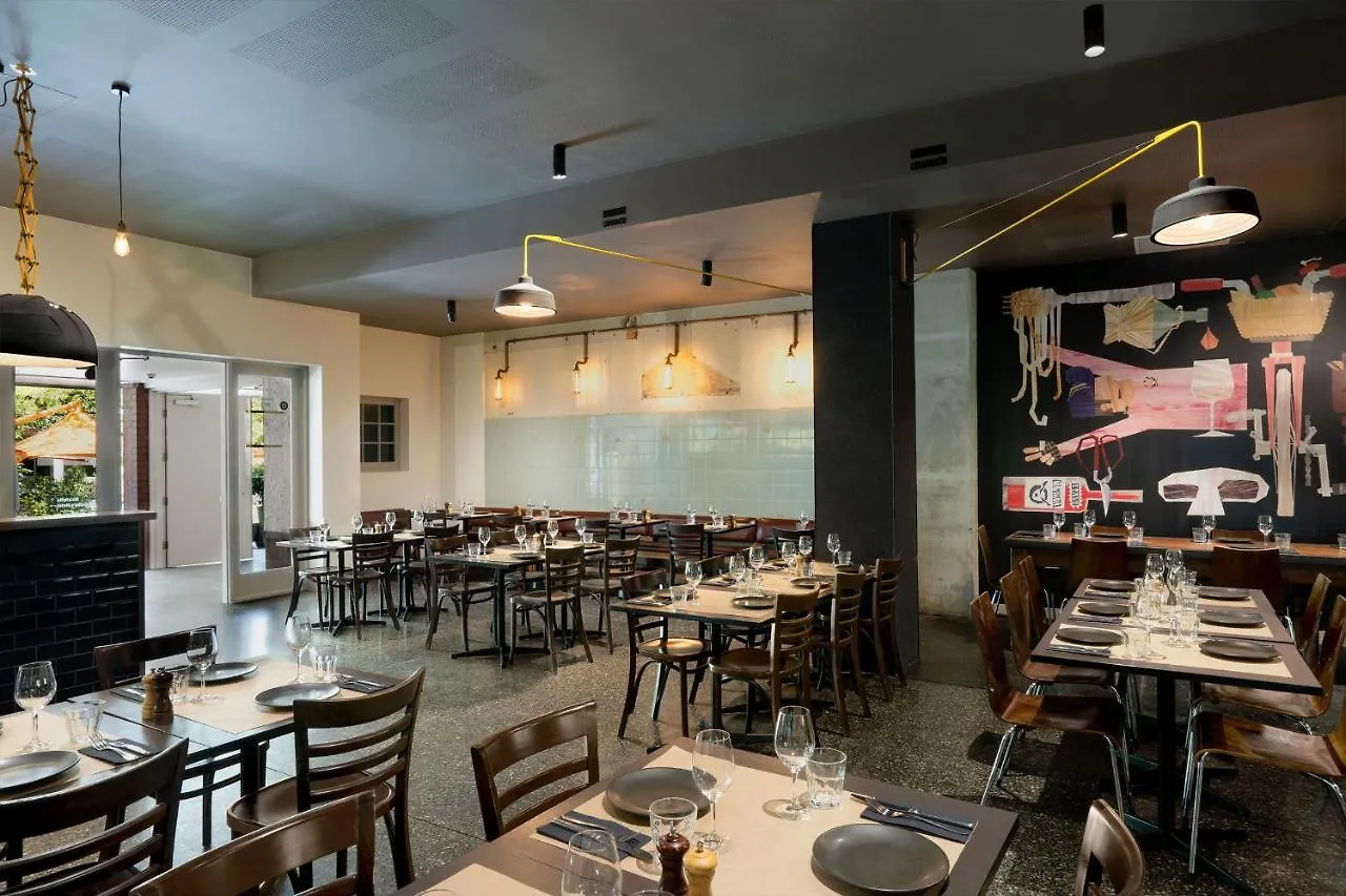 Peppers Gallery Hotel Canberra