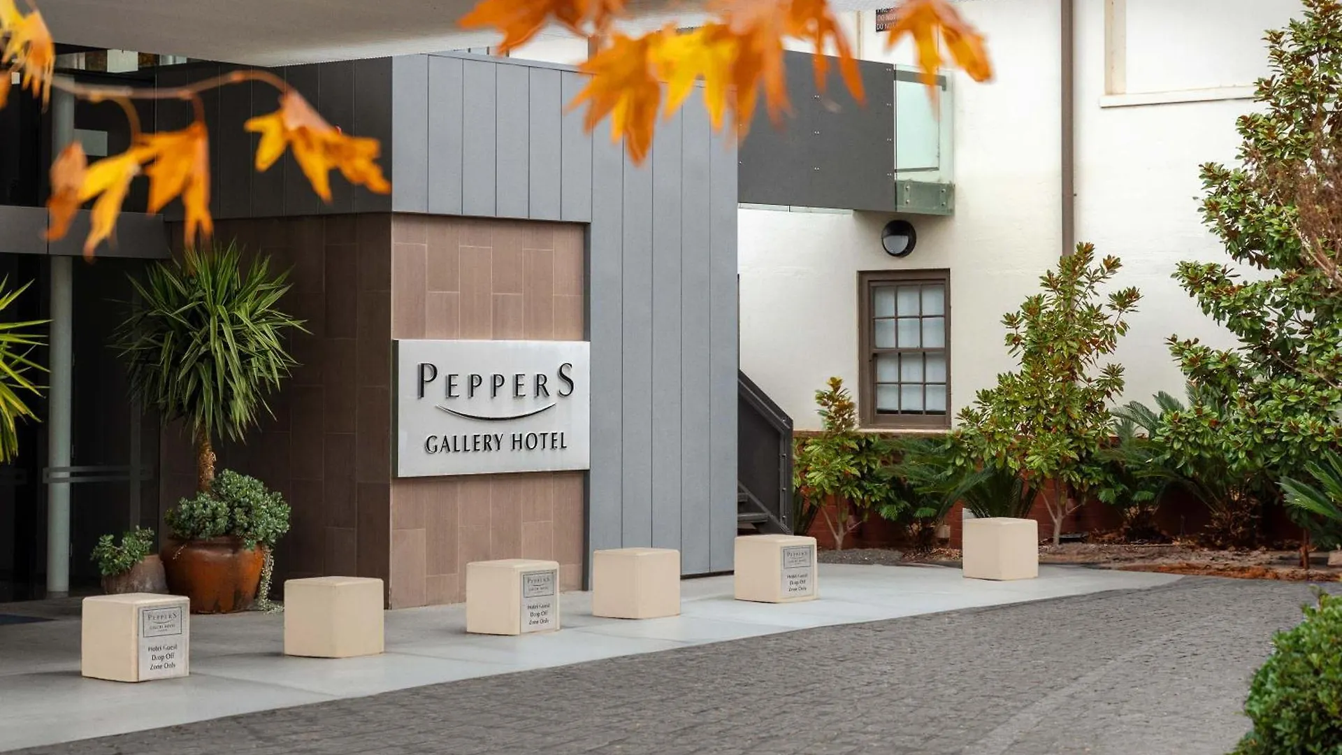 Peppers Gallery Hotel Canberra Australia