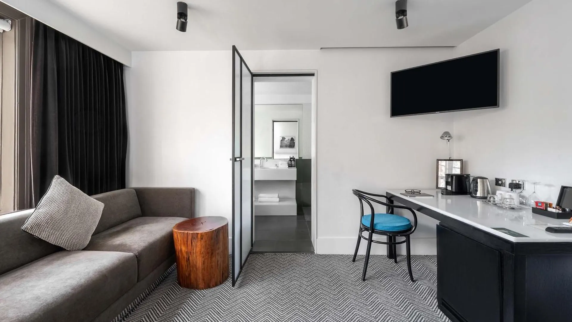 Peppers Gallery Hotel Canberra