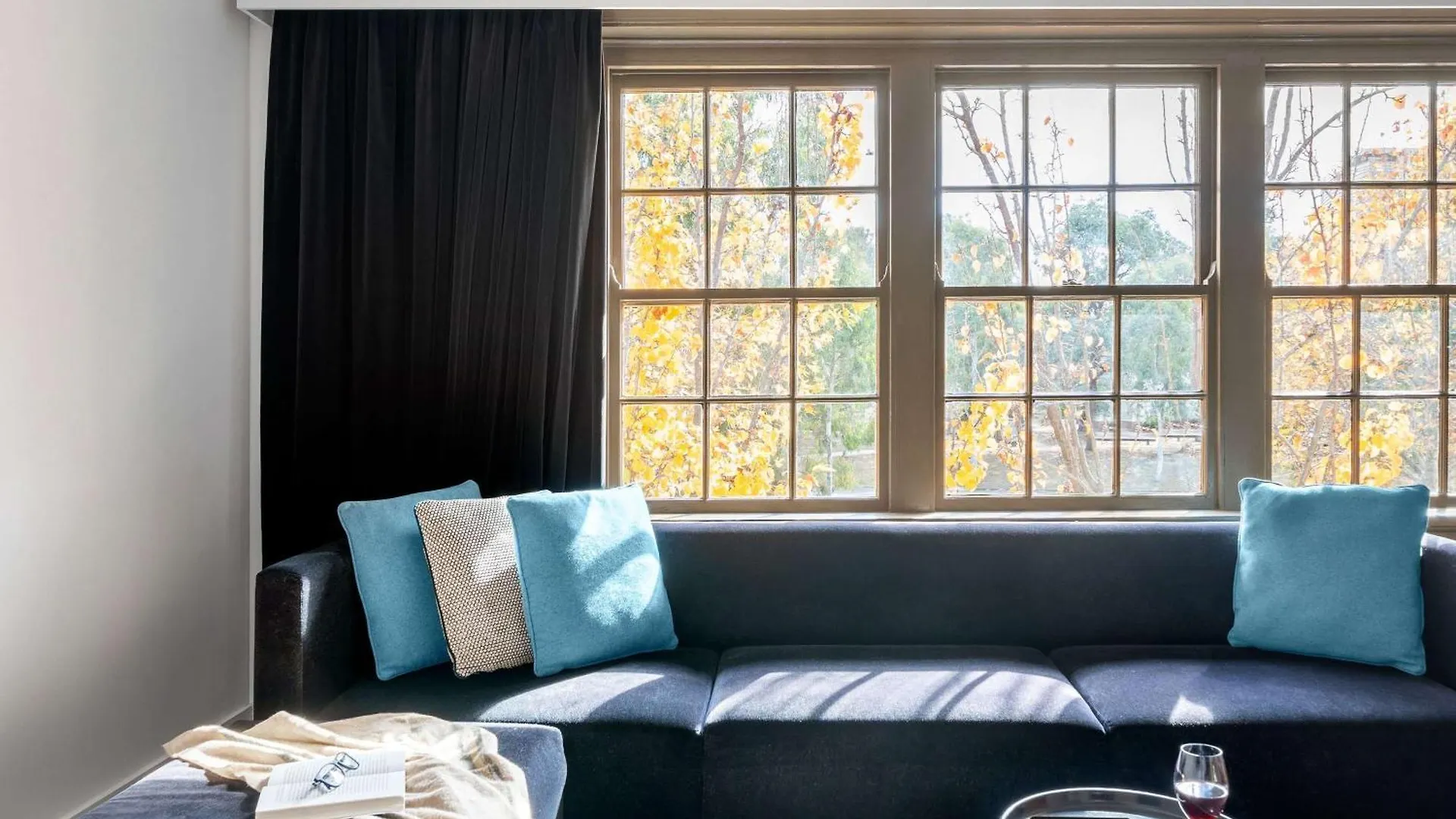 ****  Peppers Gallery Hotel Canberra Australia