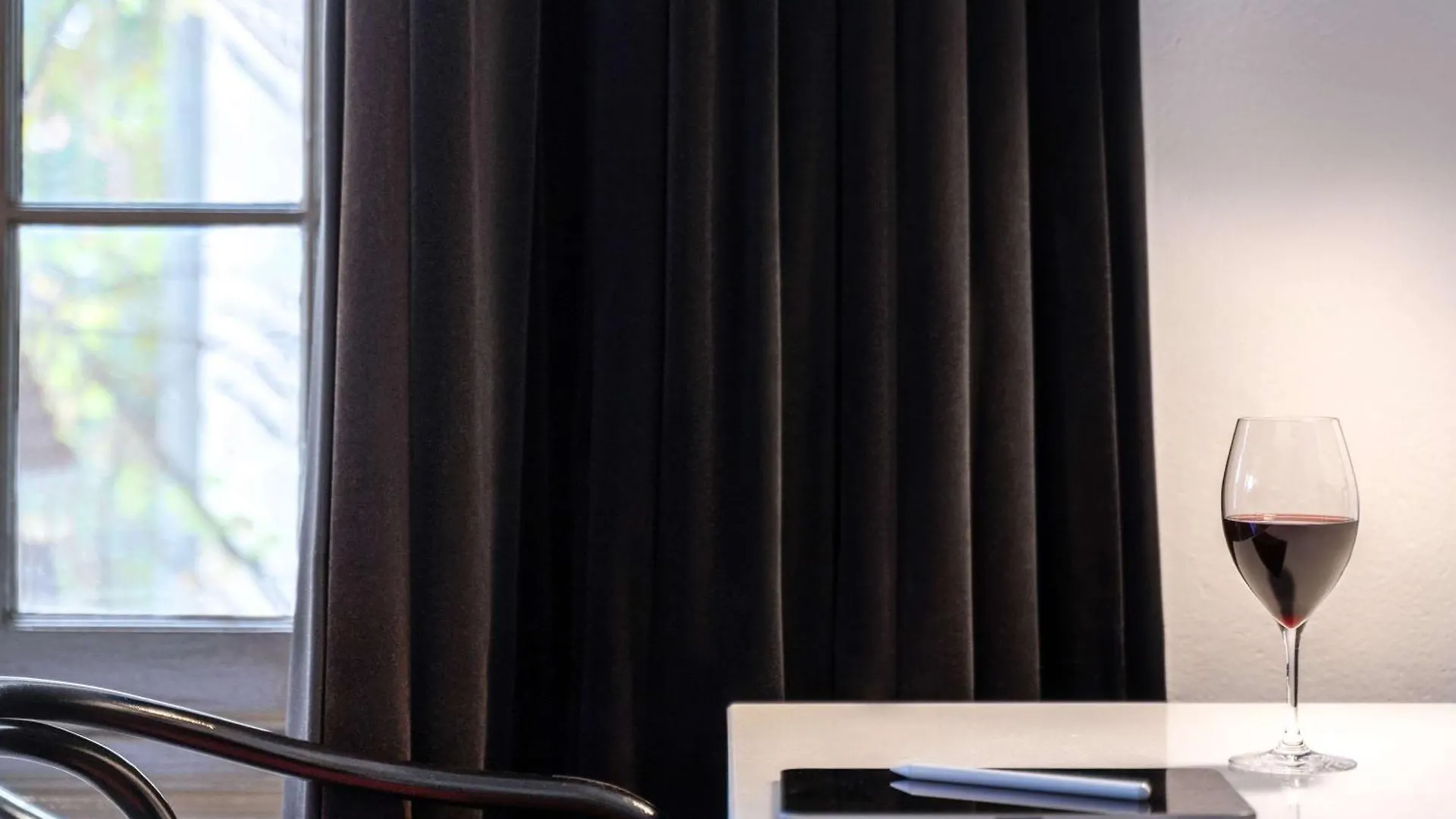 Peppers Gallery Hotel Canberra